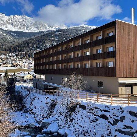 JUFA Hotel Savognin Eksteriør billede