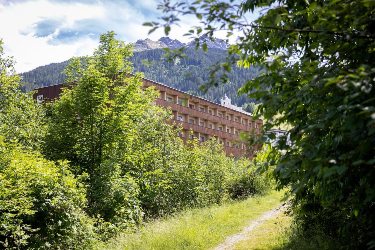 JUFA Hotel Savognin Eksteriør billede